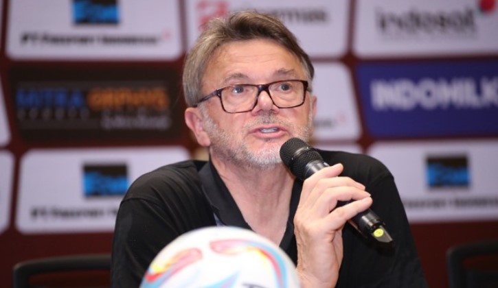 HLV Troussier: ‘Mọi thứ vẫn nằm trong kế hoạch của tôi, thua Indonesia không có gì phải lo cả’