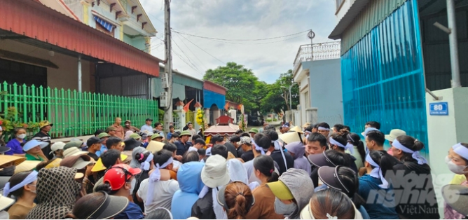 Quặn lòng những đám tang vì bão số 3: Nỗi đau chồng chất nỗi đau, khóc nghẹn cảnh 'người đầu bạc tiễn kẻ đầu xanh'... - Ảnh 2