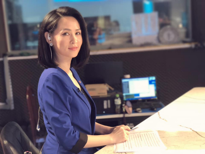 BTV Thuý Hằng khi có mặt tại trường quay của VTV. Ảnh: FBNV