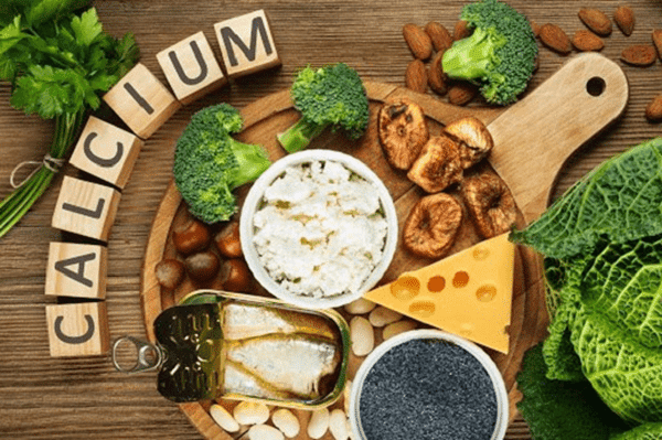  Dền gai có hàm lượng canxi và các khoáng chất giúp hạn chế loãng xương