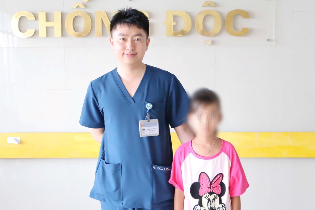 Người mẹ kể giây phút con gái bị rắn độc chui ra từ điều hòa cắn vào người - 1