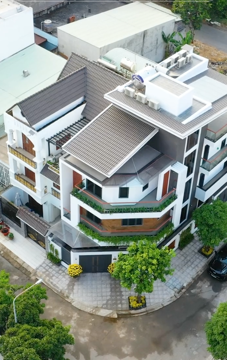 Cô giúp việc cưới đại thiếu gia nhà bà trùm thẩm mỹ gốc Hà Tĩnh, mẹ chồng tặng biệt thự 5 tầng lầu đắt đỏ, cho quản lý cả cơ ngơi - ảnh 4