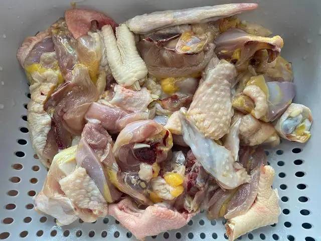 Ăn thịt gà ngon và bổ dưỡng nhưng có 7 bộ phận của con gà chớ dại mà ăn nhiều vì có thể chứa rác thải, độc tố, kim loại nặng - Ảnh 9.